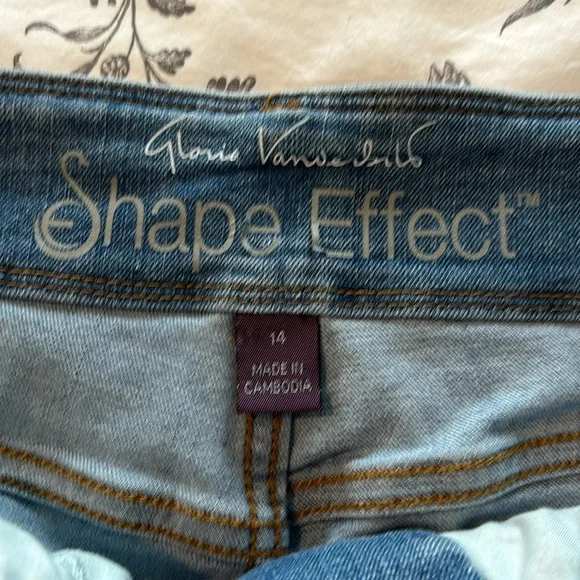 Gloria Vanderbilt Tummy Control Wide Leg Cropped Jeans; Size 14 - Picture 5 of 6